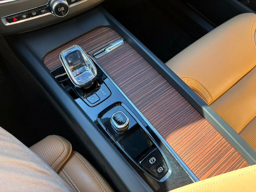 2023 Volvo XC60 MSRP$59685/DarkTheme/AWD/Ultimate/HeadsUpDisplay/NAV - 22950747 - 35