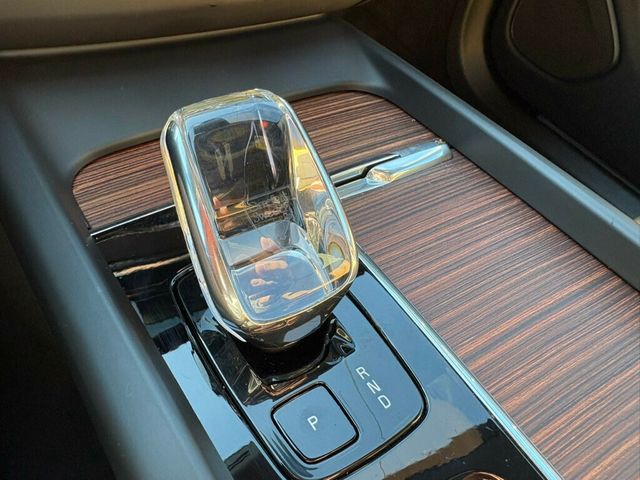 2023 Volvo XC60 MSRP$59685/DarkTheme/AWD/Ultimate/HeadsUpDisplay/NAV - 22950747 - 36