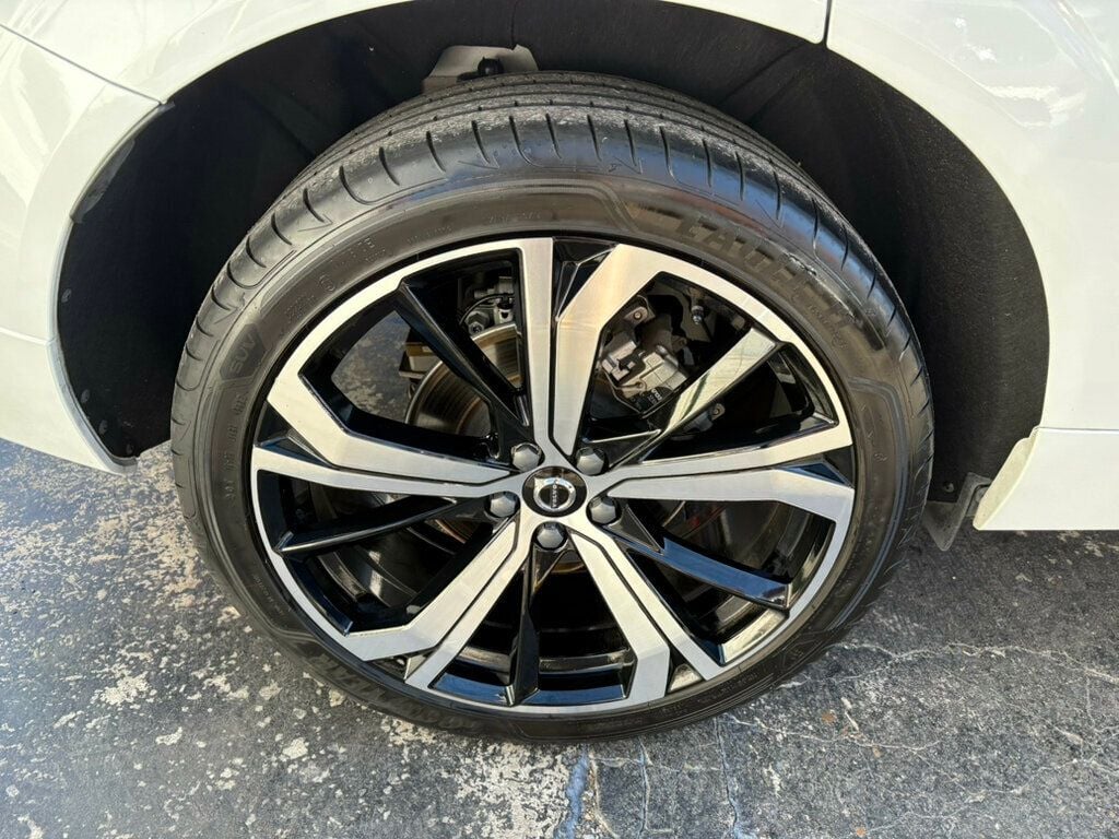 2023 Volvo XC60 MSRP$59685/DarkTheme/AWD/Ultimate/HeadsUpDisplay/NAV - 22950747 - 8