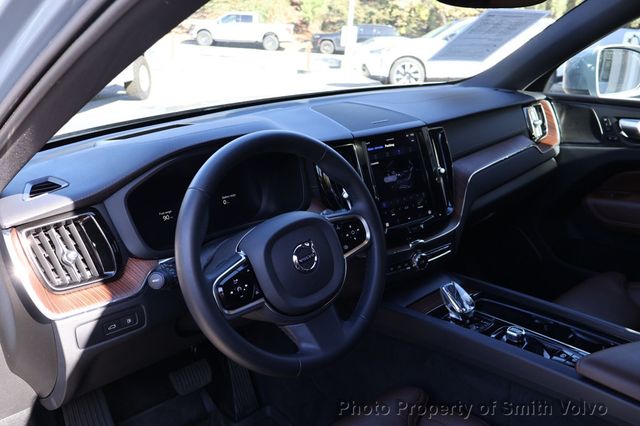 2023 Volvo XC60 Recharge Plug-In Hybrid T8 eAWD PHEV Ultimate Bright Theme - 22978006 - 10