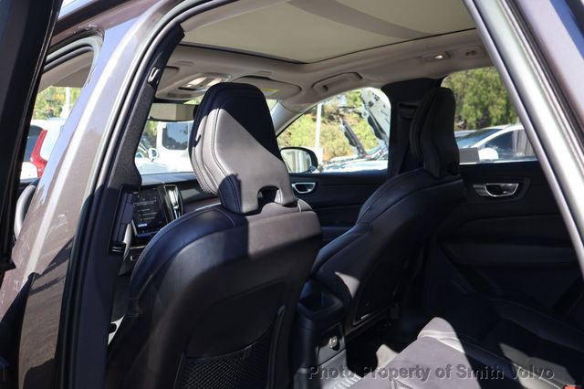 2023 Volvo XC60 Recharge Plug-In Hybrid T8 eAWD PHEV Ultimate Dark Theme - 23075817 - 12