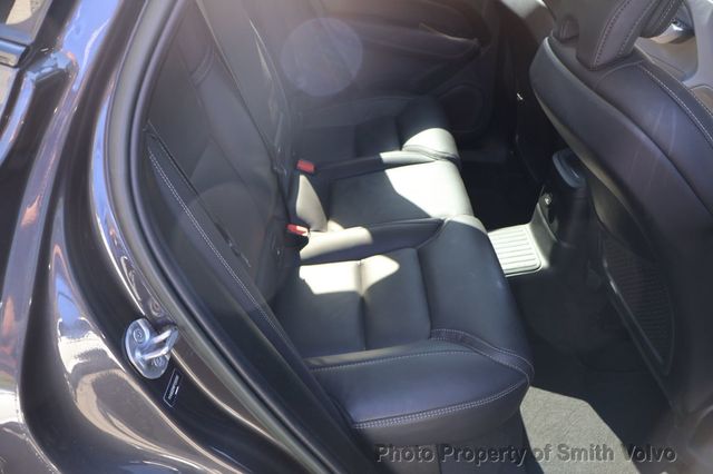 2023 Volvo XC60 Recharge Plug-In Hybrid T8 eAWD PHEV Ultimate Dark Theme - 23075817 - 17