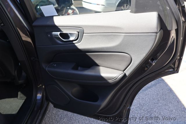 2023 Volvo XC60 Recharge Plug-In Hybrid T8 eAWD PHEV Ultimate Dark Theme - 23075817 - 18