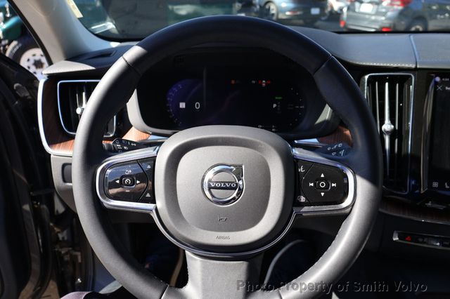 2023 Volvo XC60 Recharge Plug-In Hybrid T8 eAWD PHEV Ultimate Dark Theme - 23075817 - 20