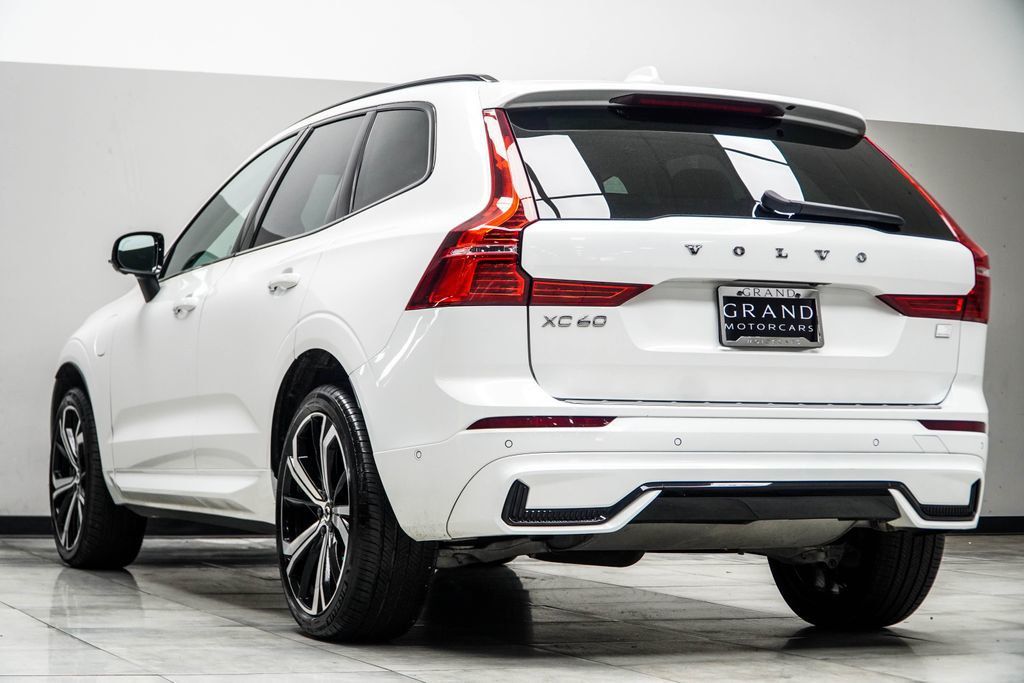 Volvo XC60 photo 11