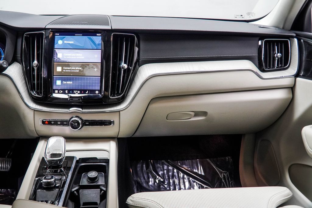 Volvo XC60 photo 18