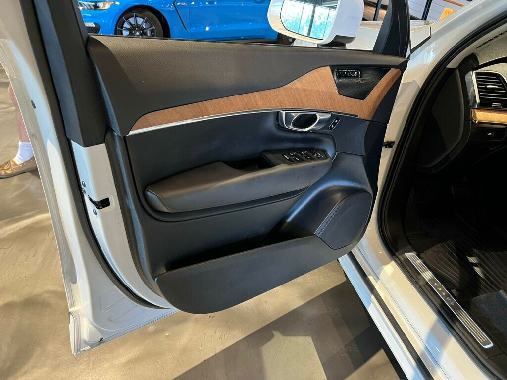 2023 Volvo XC90 B5/7Passenger/Plus/360Cam/HtdSteerWheel/HtdSeats/AppleCarplay - 22919947 - 13