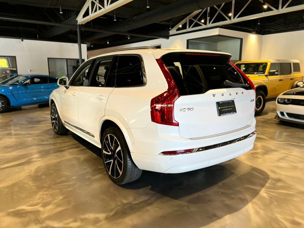 2023 Volvo XC90 B5 Plus photo 3