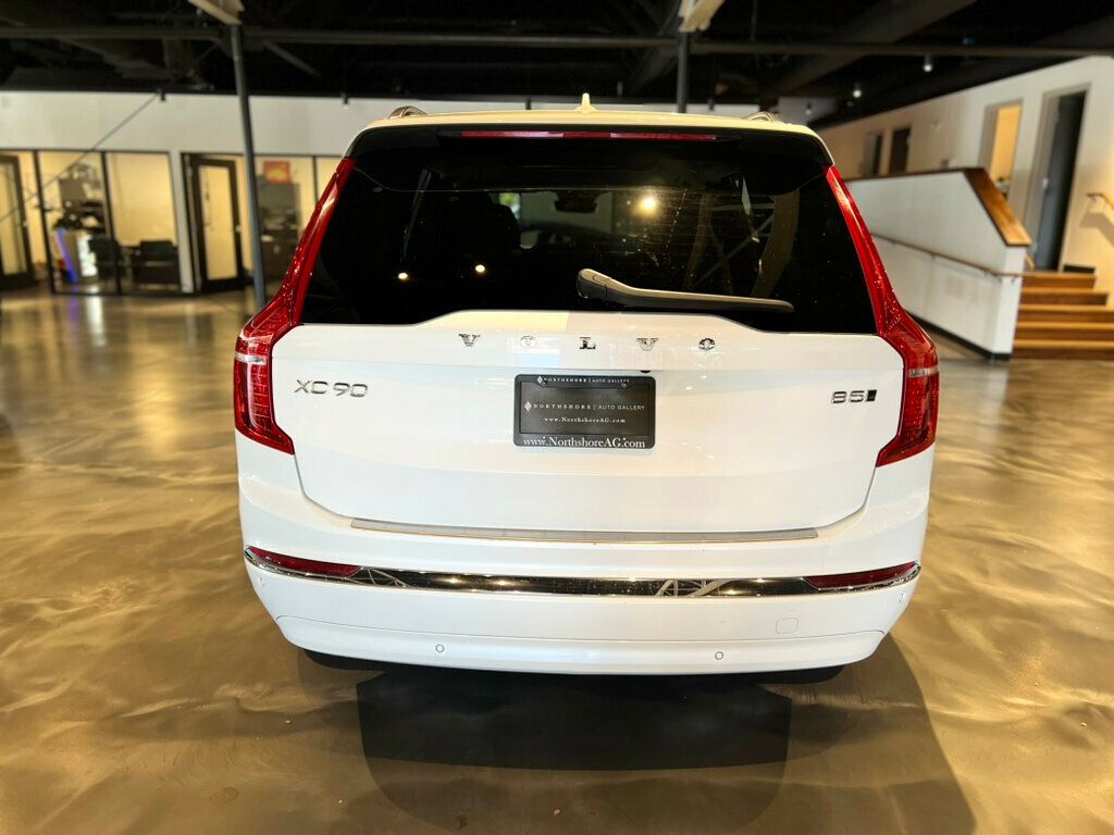 2023 Volvo XC90 B5 Plus photo 4