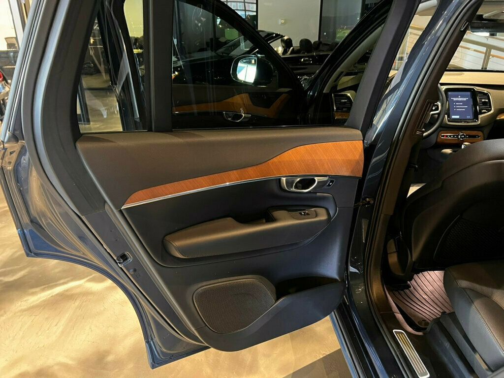 2023 Volvo XC90 B5//AWD/7Passenger/HarmonKardonSound/HeadUpDisplay/HtdSeats/NAV - 22955788 - 18