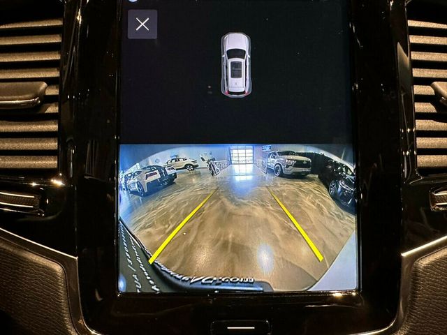 2023 Volvo XC90 B5/AWD/Plus/PanoRoof/HtdSeats/HtdSteerWheel/NAV/AppleCarplay - 23038391 - 18