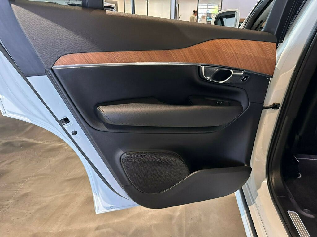 2023 Volvo XC90 B5/AWD/Plus/PanoRoof/HtdSeats/HtdSteerWheel/NAV/AppleCarplay - 23038391 - 21