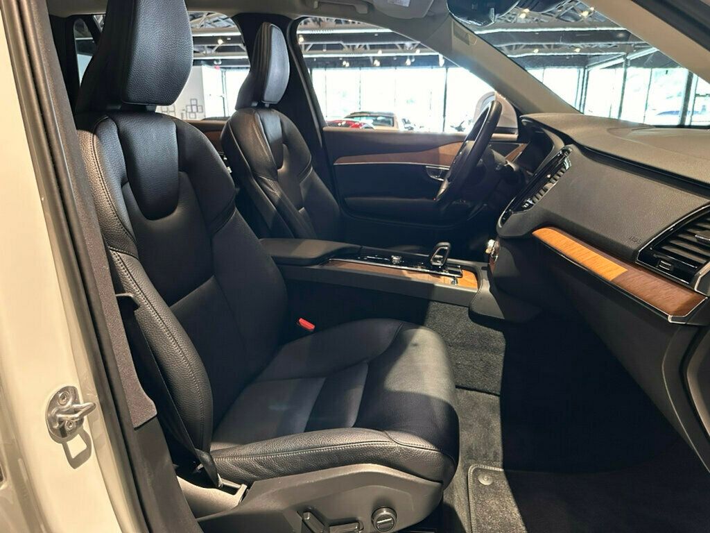 2023 Volvo XC90 B5/AWD/Plus/PanoRoof/HtdSeats/HtdSteerWheel/NAV/AppleCarplay - 23038391 - 31