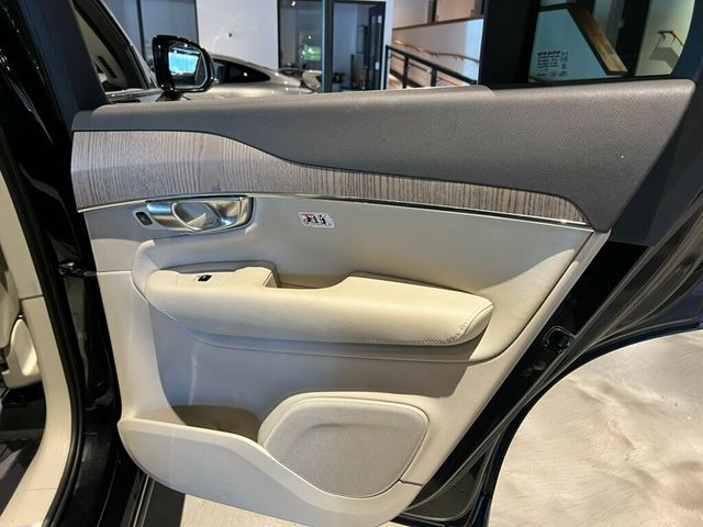 2023 Volvo XC90 B6/AWD/7Passenger/360Cam/HtdSeats/AppleCarplay/HarmonKardonSound - 22924726 - 27
