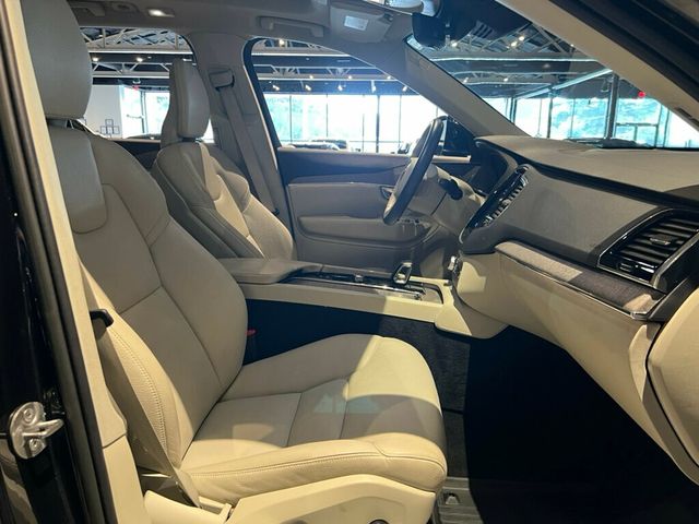 2023 Volvo XC90 B6/AWD/7Passenger/360Cam/HtdSeats/AppleCarplay/HarmonKardonSound - 22924726 - 32