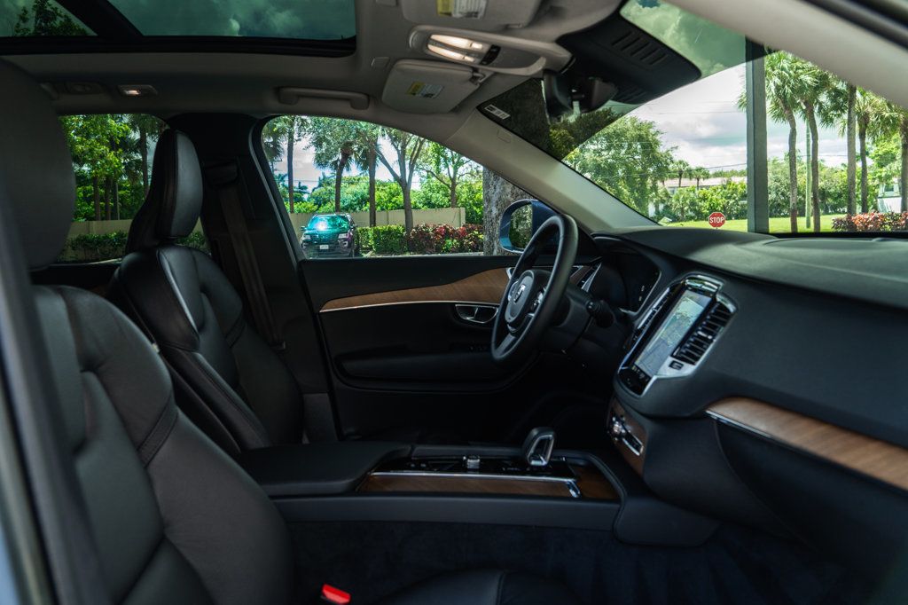 2023 Volvo XC90 AWD Plus photo 26