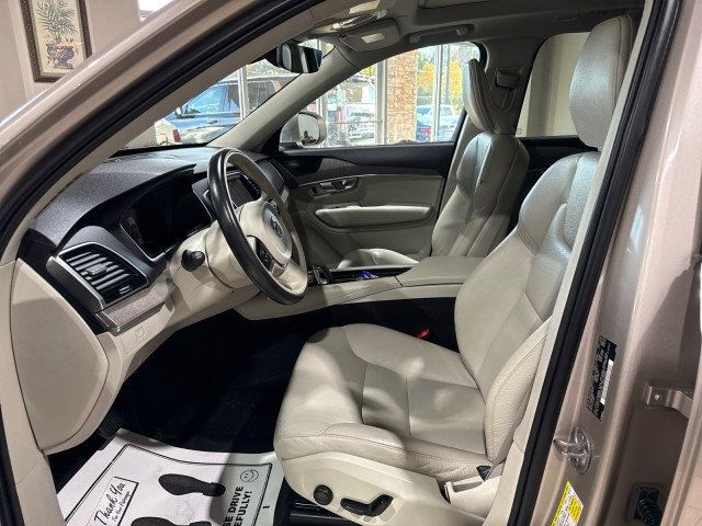 2023 Volvo XC90 B6 AWD Plus 7P - 22946450 - 11