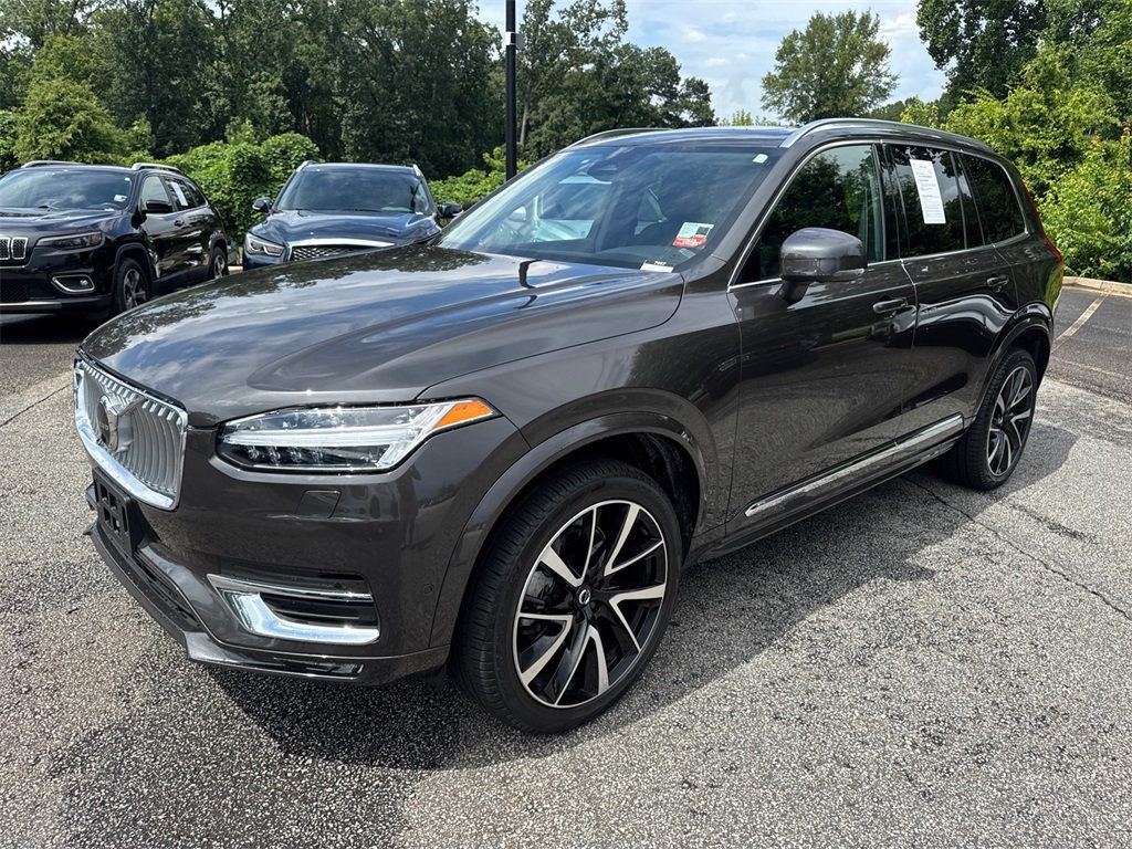 2023 Volvo XC90 AWD Plus photo 3