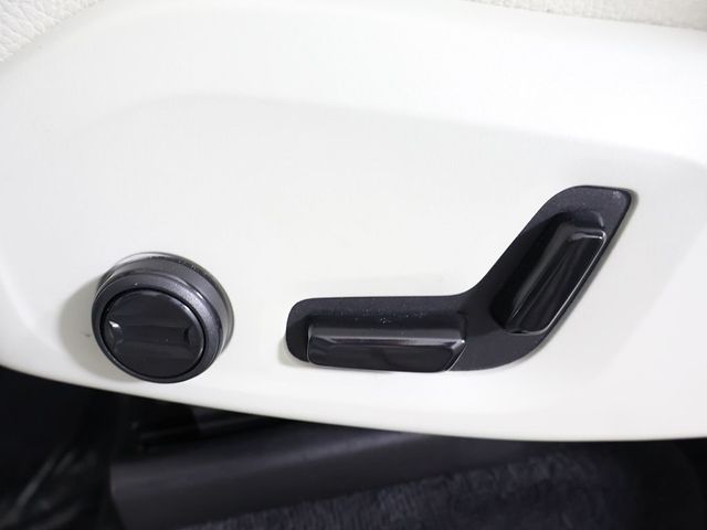 2023 Volvo XC90 B6 AWD Plus 7P - 23043754 - 36