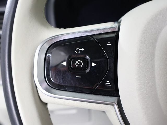2023 Volvo XC90 B6 AWD Plus 7P - 23043754 - 45