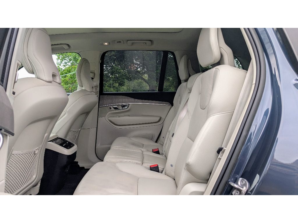 2023 Volvo XC90 AWD Plus photo 13