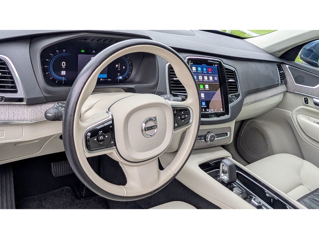 2023 Volvo XC90 AWD Plus photo 15