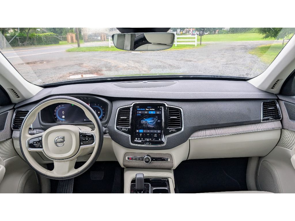 2023 Volvo XC90 AWD Plus photo 23