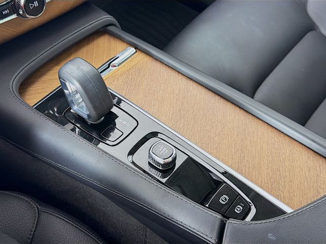 2023 Volvo XC90 B6 AWD Plus 7P - 23014862 - 16