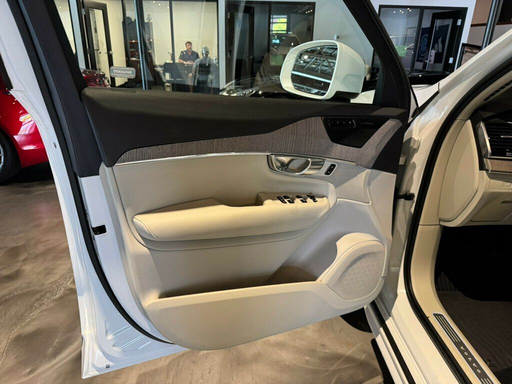 2023 Volvo XC90 AWD Plus photo 10