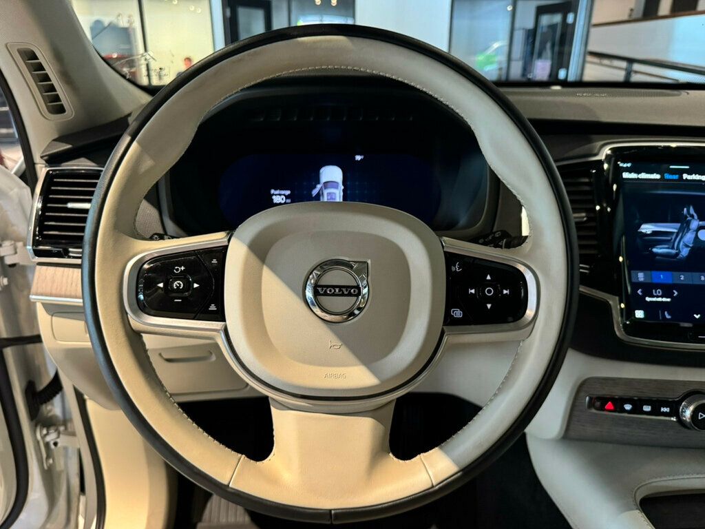 2023 Volvo XC90 AWD Plus photo 13