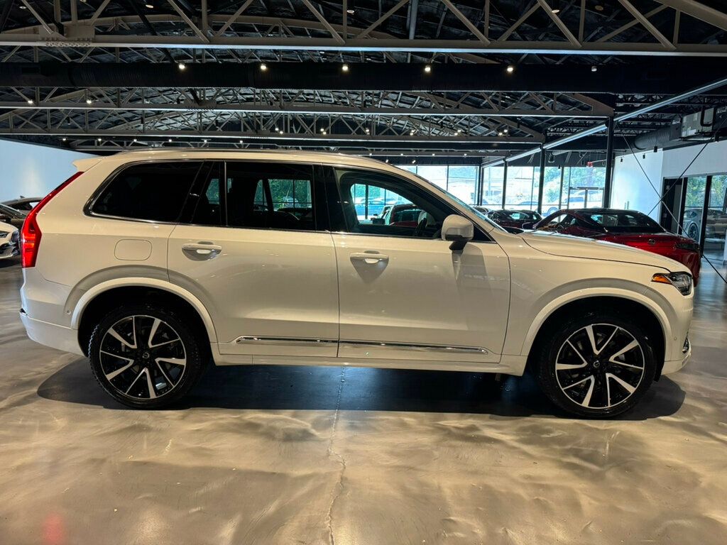 2023 Volvo XC90 AWD Plus photo 7