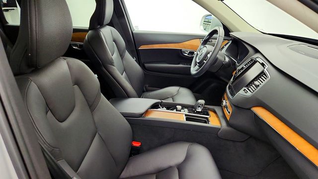 2023 Volvo XC90 B6 AWD Plus 7P w/ 21'' Wheels & harman/kardon Premium Sound - 23016180 - 24