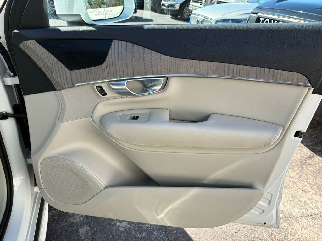 2023 Volvo XC90 B6/AWD/PlusPkg/7-Seater/AdaptiveCruiseControl/LaneDeparture/NAV - 22948207 - 33