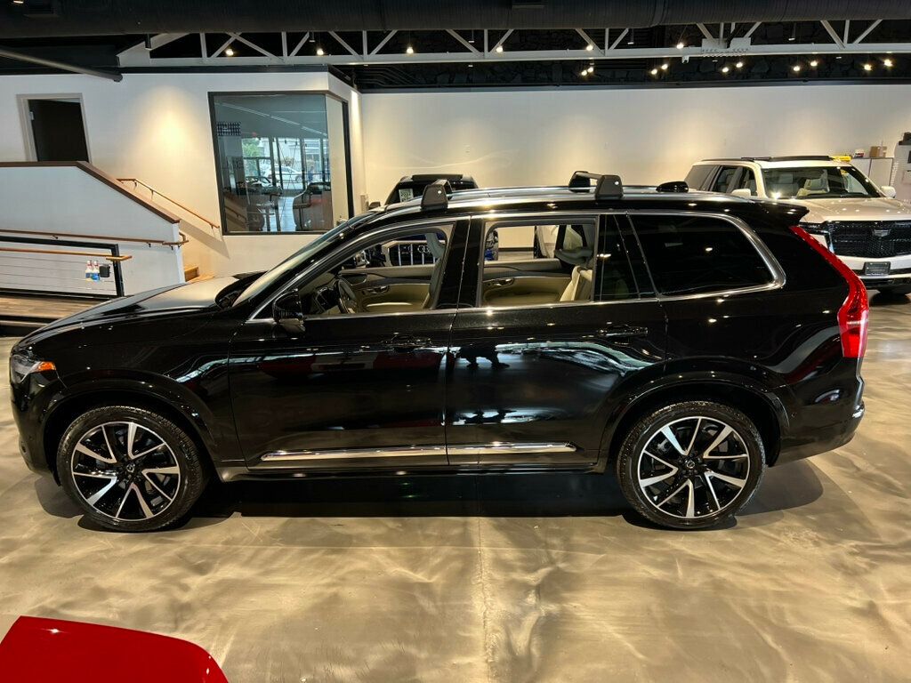 2023 Volvo XC90 Plus photo 2