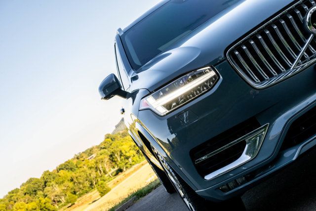 2023 Volvo XC90 LocalTrade/B6-Plus/7-Passenger/BrightTheme/AdaptiveCruise/NAV - 23067545 - 1