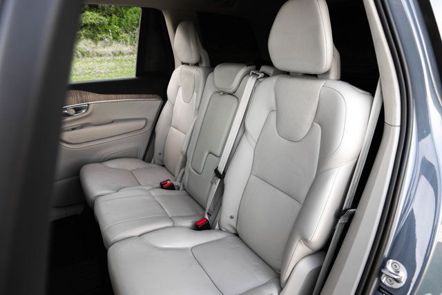2023 Volvo XC90 LocalTrade/B6-Plus/7-Passenger/BrightTheme/AdaptiveCruise/NAV - 23067545 - 20
