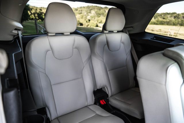 2023 Volvo XC90 LocalTrade/B6-Plus/7-Passenger/BrightTheme/AdaptiveCruise/NAV - 23067545 - 21