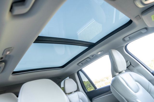 2023 Volvo XC90 LocalTrade/B6-Plus/7-Passenger/BrightTheme/AdaptiveCruise/NAV - 23067545 - 23