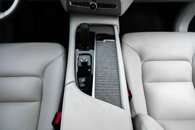 2023 Volvo XC90 LocalTrade/B6-Plus/7-Passenger/BrightTheme/AdaptiveCruise/NAV - 23067545 - 26