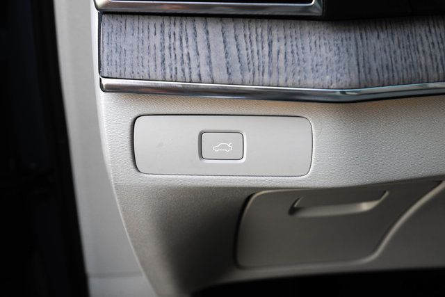 2023 Volvo XC90 LocalTrade/B6-Plus/7-Passenger/BrightTheme/AdaptiveCruise/NAV - 23067545 - 36