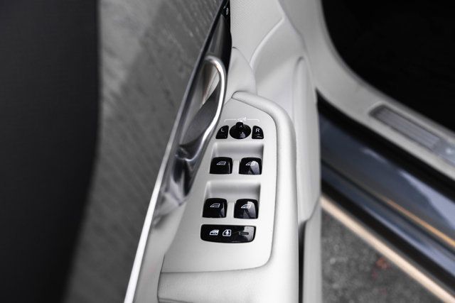 2023 Volvo XC90 LocalTrade/B6-Plus/7-Passenger/BrightTheme/AdaptiveCruise/NAV - 23067545 - 38