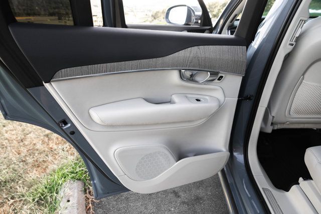 2023 Volvo XC90 LocalTrade/B6-Plus/7-Passenger/BrightTheme/AdaptiveCruise/NAV - 23067545 - 39