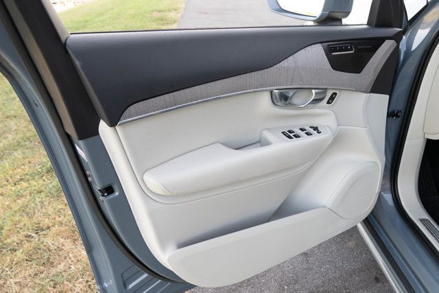 2023 Volvo XC90 LocalTrade/B6-Plus/7-Passenger/BrightTheme/AdaptiveCruise/NAV - 23067545 - 40