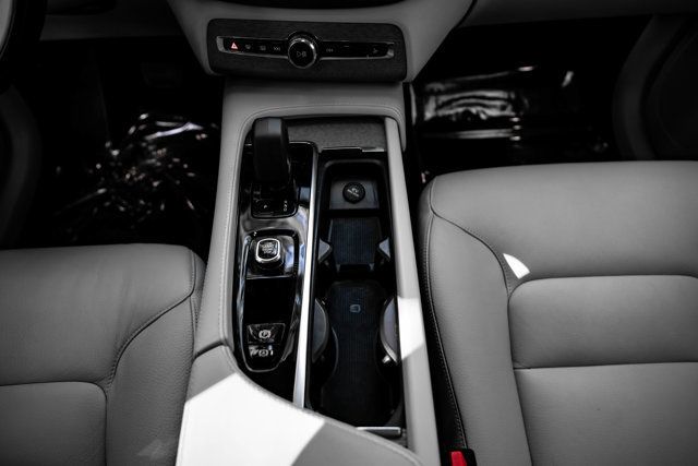 2023 Volvo XC90 MSRP$66460/B6-AWD-PLUS/360SurroundViewCamera/AdaptiveCruise - 23082238 - 27