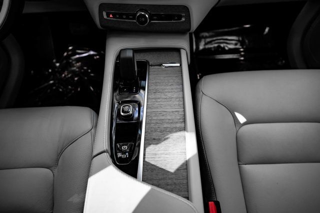 2023 Volvo XC90 MSRP$66460/B6-AWD-PLUS/360SurroundViewCamera/AdaptiveCruise - 23082238 - 28