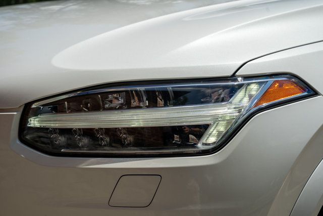 2023 Volvo XC90 MSRP$66930/B6-Plus/7Passenger/BlindSpotMonitor/LaneKeep/NAV - 23050191 - 13