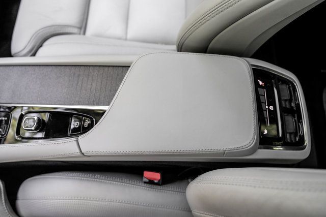 2023 Volvo XC90 MSRP$70955/B6-AWD-Ultimate/6-Passenger/2ndRowCaptains/NAV - 23050208 - 19