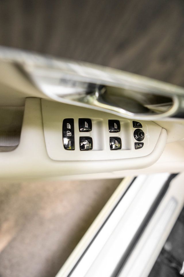 2023 Volvo XC90 MSRP$70955/B6-AWD-Ultimate/6-Passenger/2ndRowCaptains/NAV - 23050208 - 28