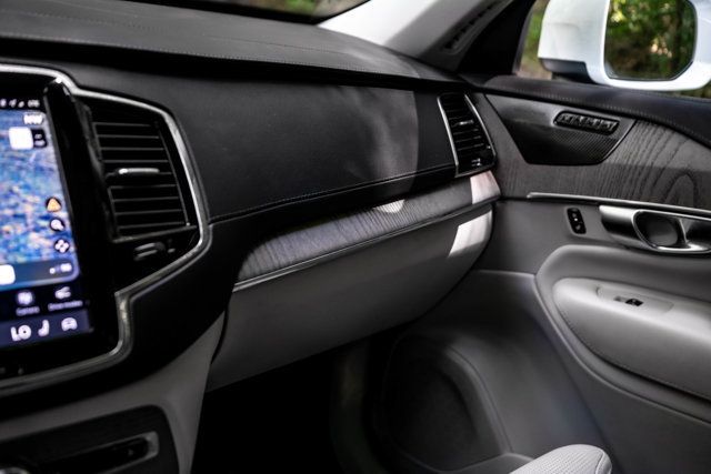 2023 Volvo XC90 MSRP$70955/B6-AWD-Ultimate/6-Passenger/2ndRowCaptains/NAV - 23050208 - 32