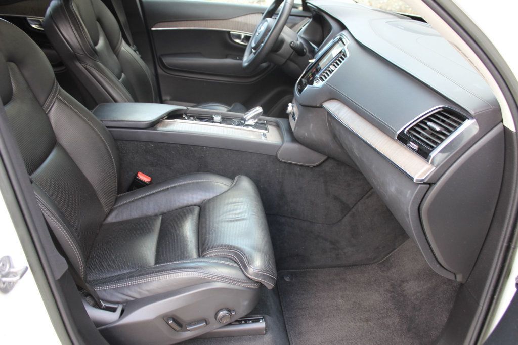 2023 Volvo XC90 SUPER LEATHER SUNROOF!! - 23095612 - 24
